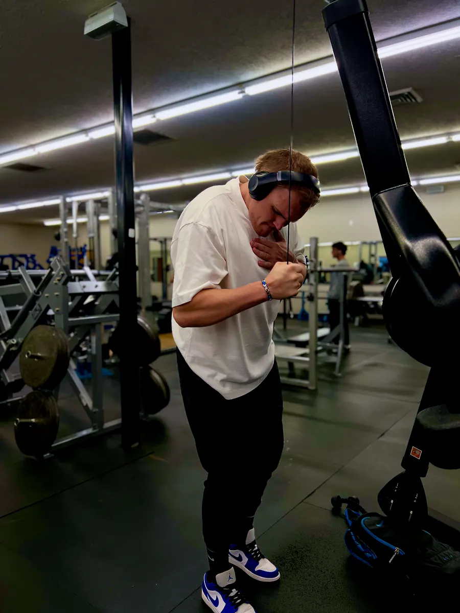 Head down between sets at the cable stack